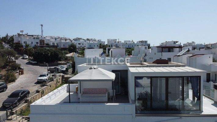 Twin Villa with Detached Garden and Sea View in Bodrum Türkbükü