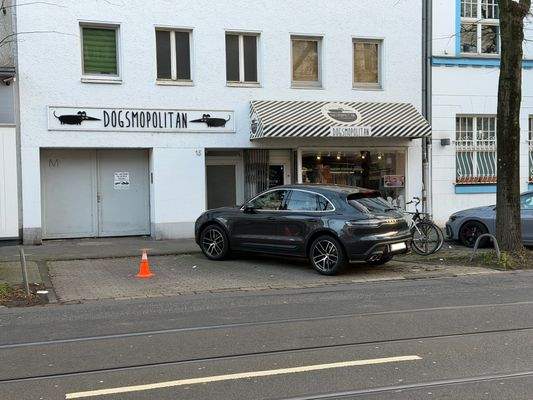 Laden Strassenansicht.jpeg