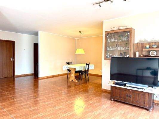 Wohnzimmer - Blick Esszimmer