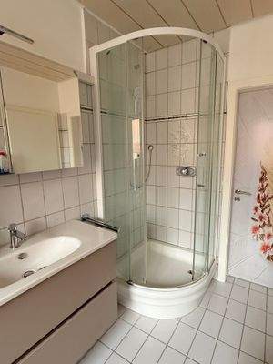 Großes Badezimmer, Dusche