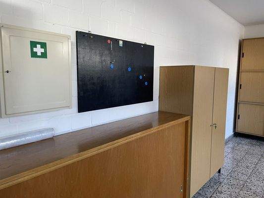 Aufenthalts-/Schulungsraum