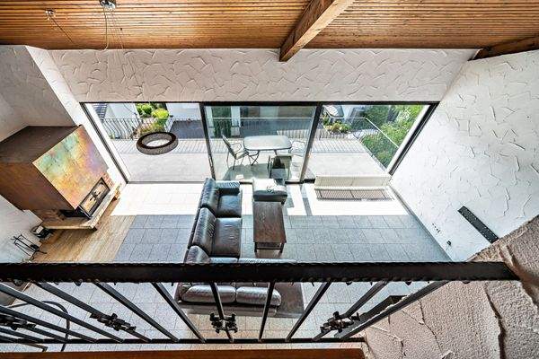 Blick ins Wohnzimmer