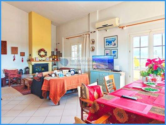 77b679892c4149f79b01f745a05ab107-original