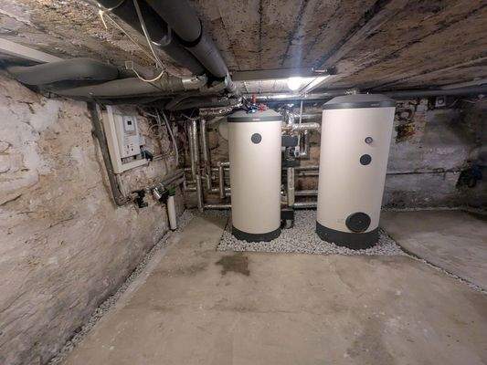 Puffer und Warmwasserspeicher