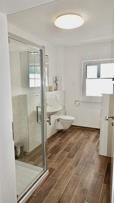 2. Tageslicht-Bad OG