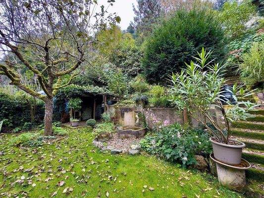 Wiehre-Günterstal: Garten für 4 sich einige Käufer