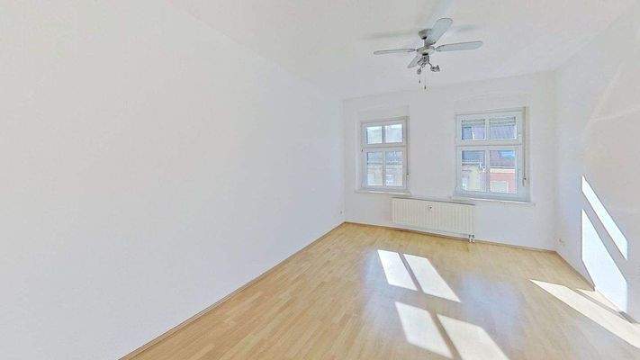 56-Roxer-Strae-Bedroom 1.jpg