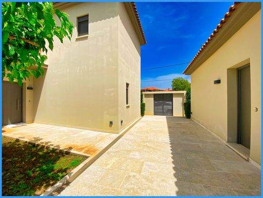 818bdcd0cde148b9b35c58537074f2a8-original