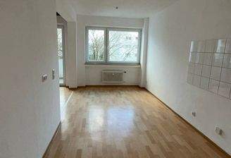 Leeres Zimmer mit Parkett