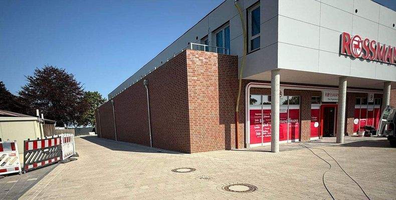 Frontansicht seitlich.jpg