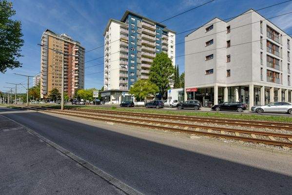 Haus &amp; Straße v. S-O