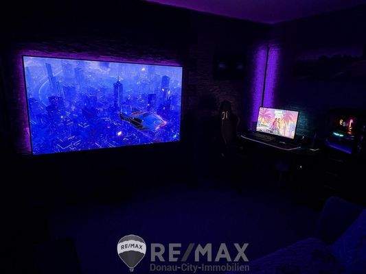 12 Kino, Gamingraum EG Haus 1