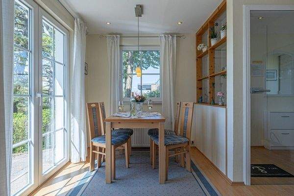 11) Esszimmerbereich