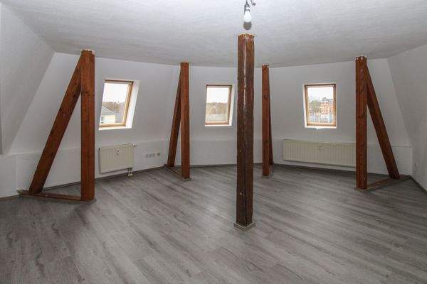 Wohnzimmer DG li SF (Referenz)