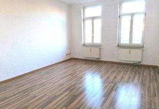 Wohnzimmer mit Laminat