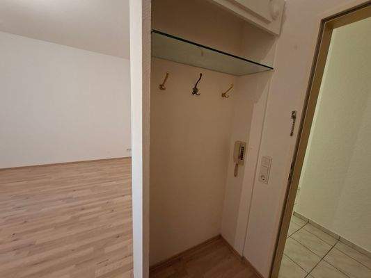 Apartment Garderobe.jpg