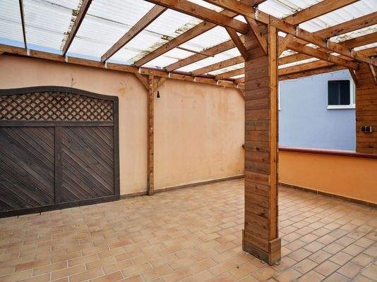 Überdachte Terrasse I