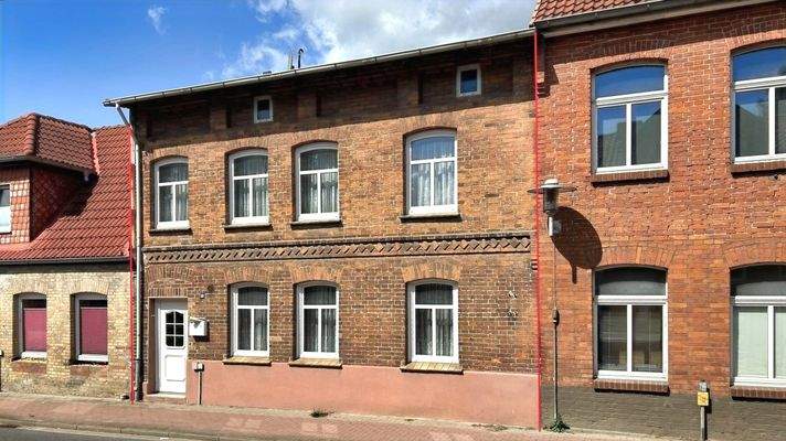 Vorder-/Straßenansicht