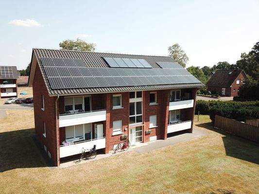 Wohnhaus mit Solaranlage