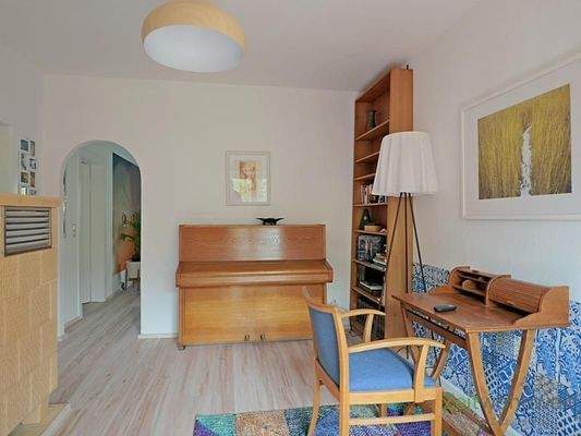 Kachelofen und Klavier