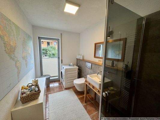 Modernes Duschbad EG