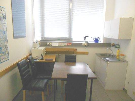 Aufenthaltsraum mit Teeküche