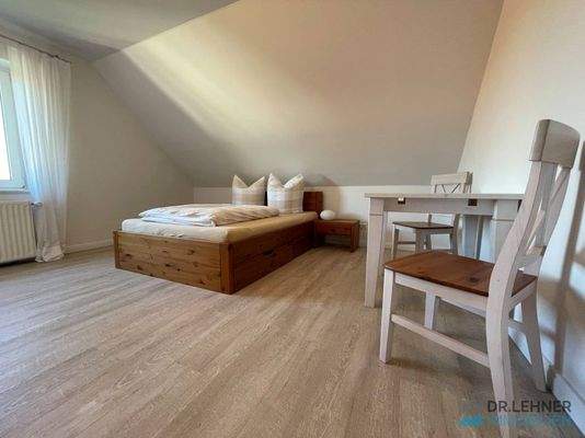 Dachgeschoss Zimmer 3