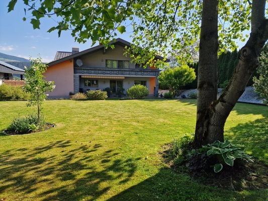 top erneuertes Haus in schöner Umgebung