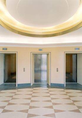 Aufzüge im Foyer