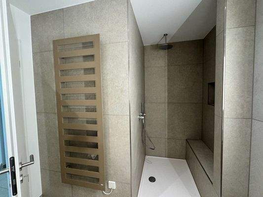 Dusche + Handtuchwärmer