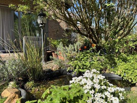 Genießen Sie die Sonne in Ihrer kleinen Oase