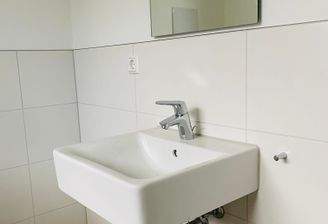 Gäste Waschtisch.jpg