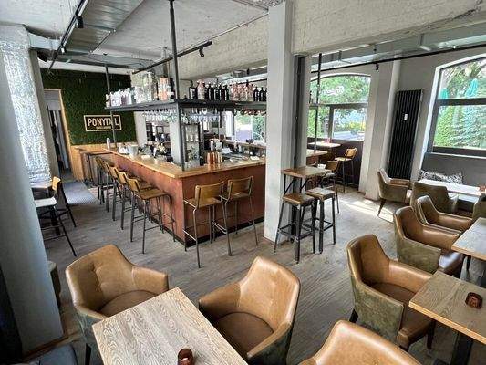 Innenansicht (ohne Inventar)