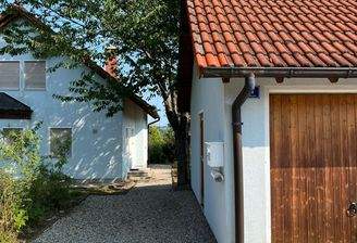 Gang von Garage zur Haustüre