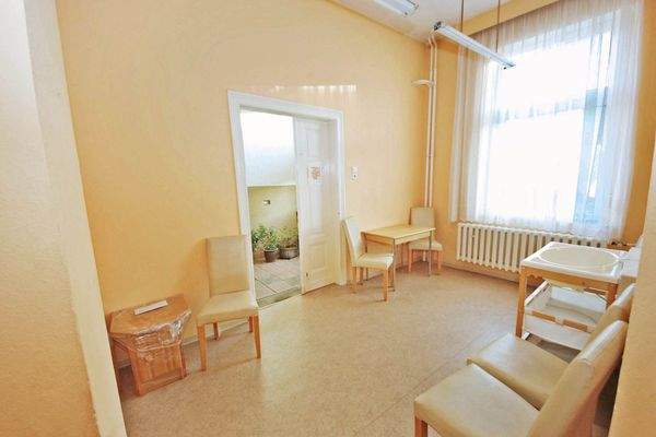 Empfang/ Wartezimmer im EG 