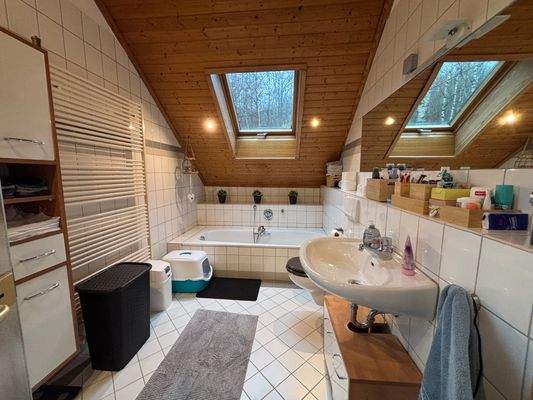 Teilansicht vom Badezimmer