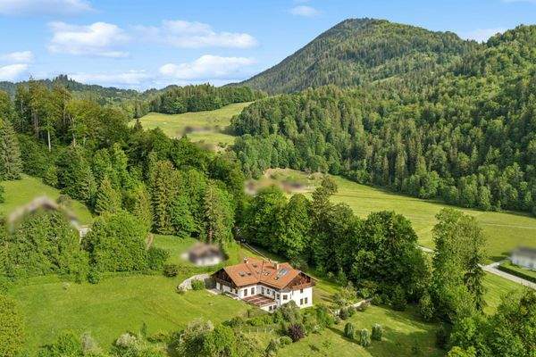 Blick über Grundstück