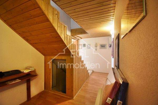 KG Treppe vom EG.jpg