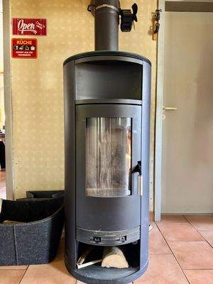 Ofen im Eingangsbereich im EG