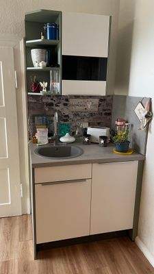 Küche mit Einbauküche