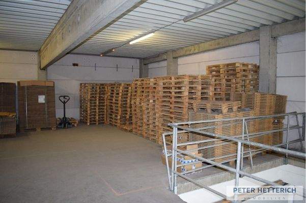 Lagerraum Paletten und Verpackung