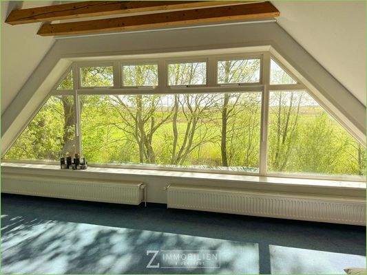 Weitblick aus dem Nebengebäude