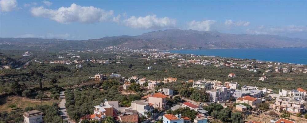 Kreta, Tavronitis: Villa mit Meerblick und 3 unabhängigen Apartments zu verkaufen