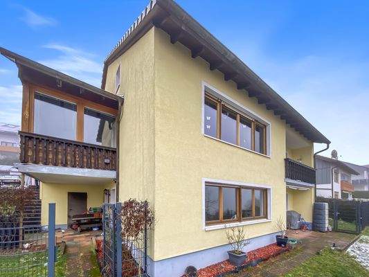 seitliche Gartenansicht