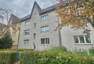 makellos 2ETW HRO Fassade vorn.jpg