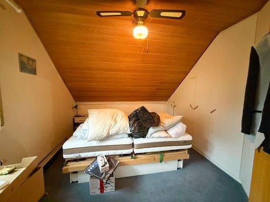 DG rechts Schlafzimmer