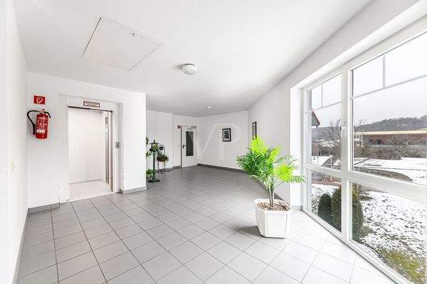 Treppenhaus / Aufzug