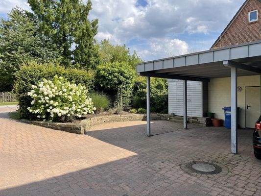 linker Doppelcarport