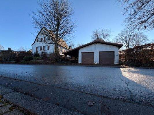 Strassenansicht_Haus_Garagen_Einfamilienhaus_Usseln