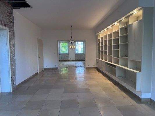 Wohnzimmer, Blick in Esszimmer